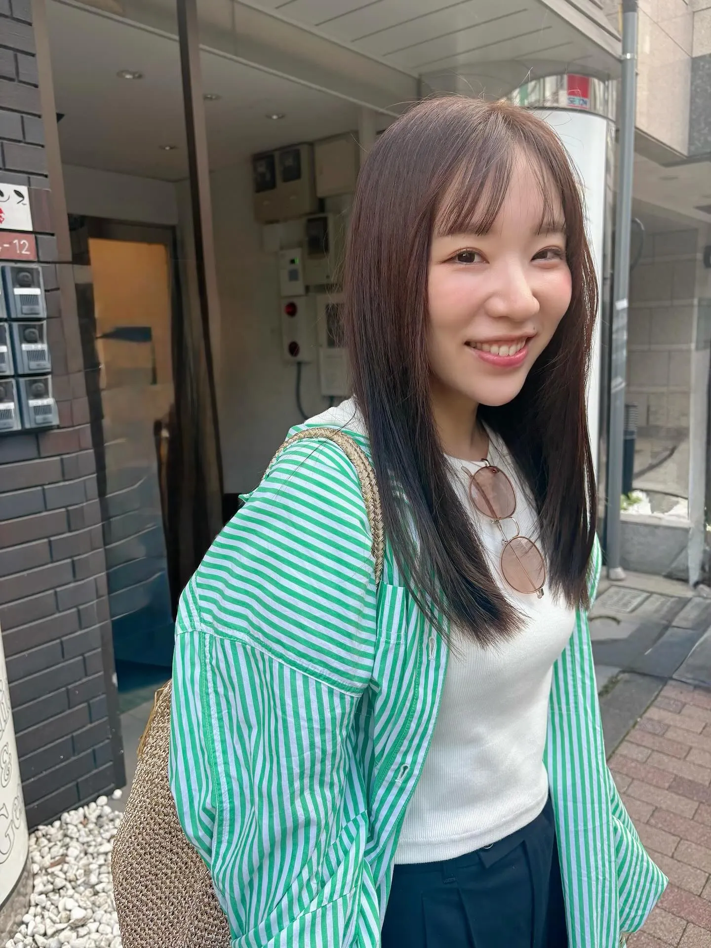 2ヶ月前の縮毛から今回はカットカラーで梅雨時期でもサラサラ♪