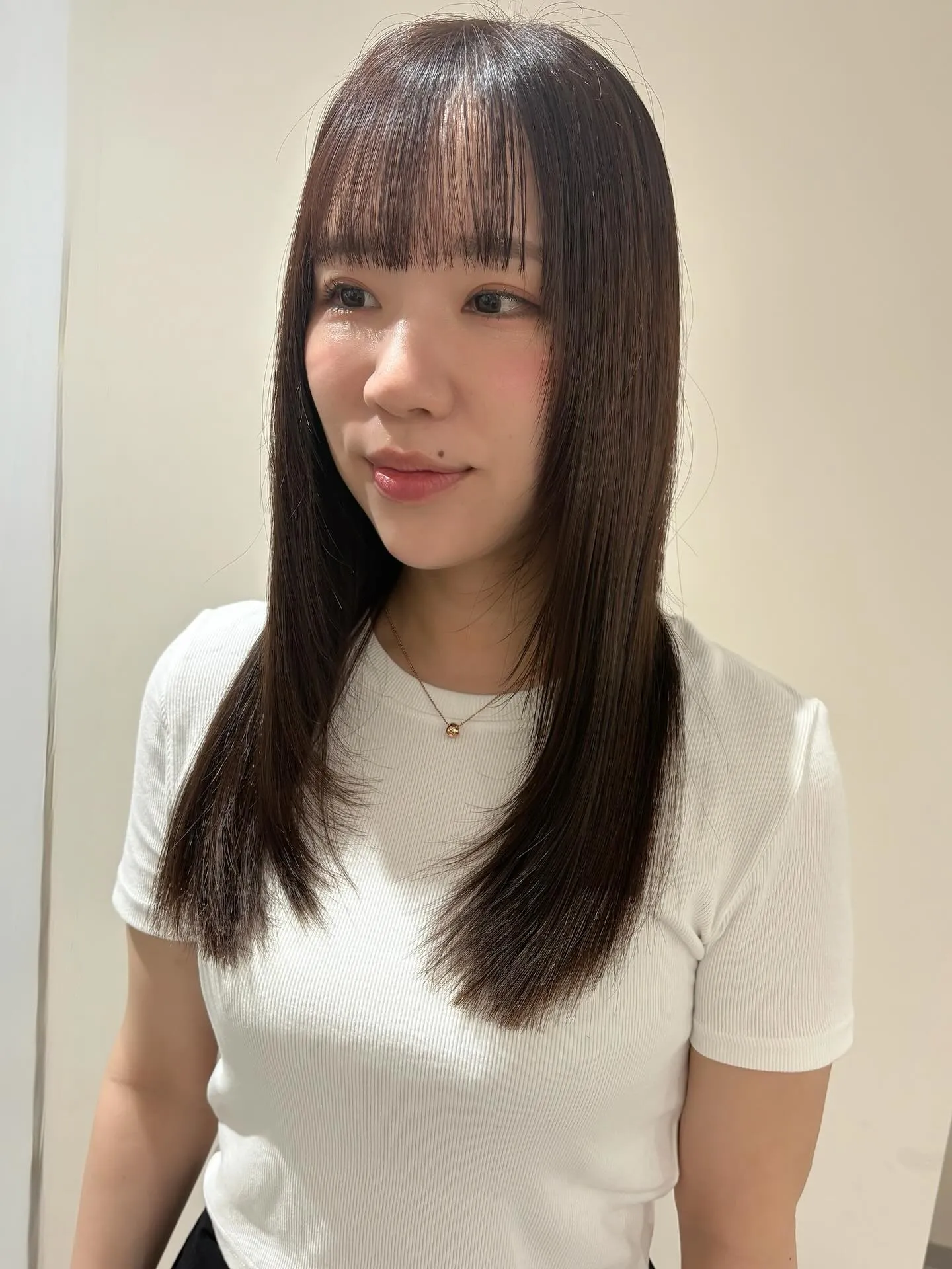 2ヶ月前の縮毛から今回はカットカラーで梅雨時期でもサラサラ♪