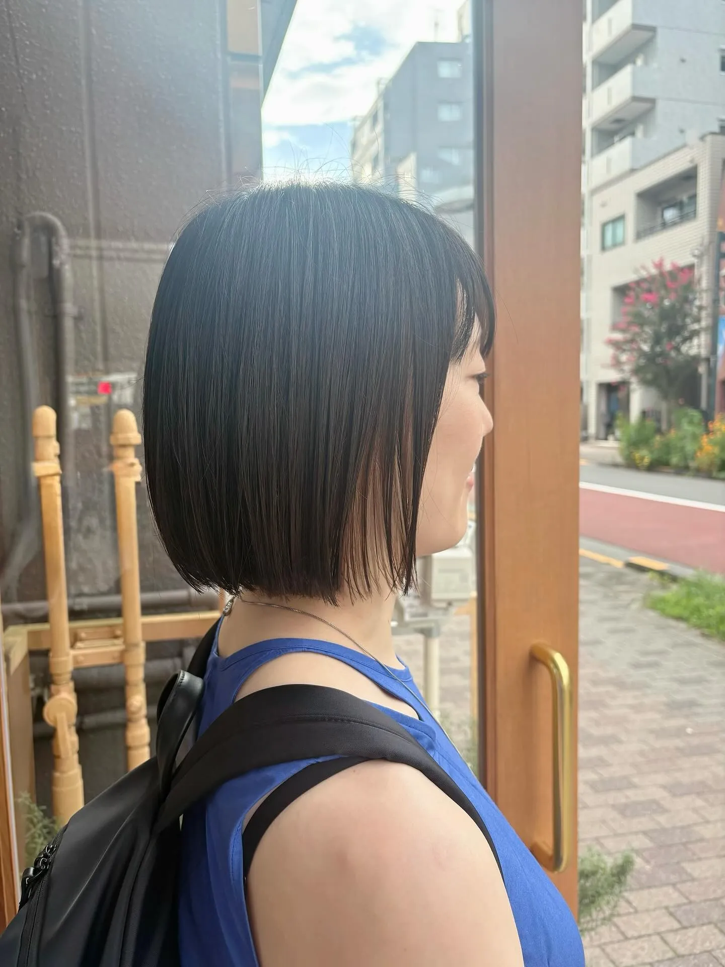 インナーカラーの根本の伸びた部分のブリーチしてから、ベージュ...